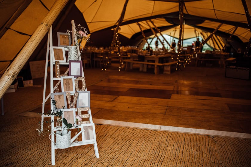 kirsty-michael-pytchley-tipi-wedding-369
